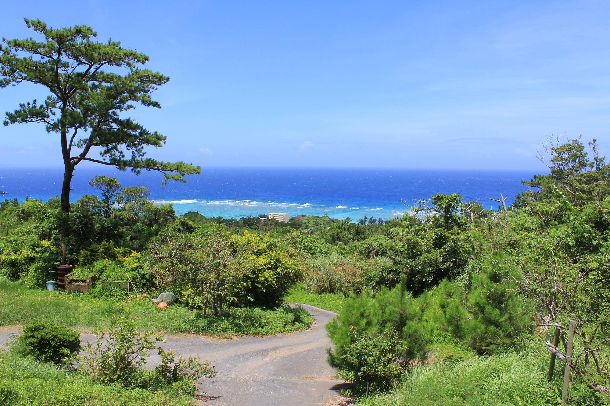 Panorama Ocean View Cottage Motobu Extérieur photo